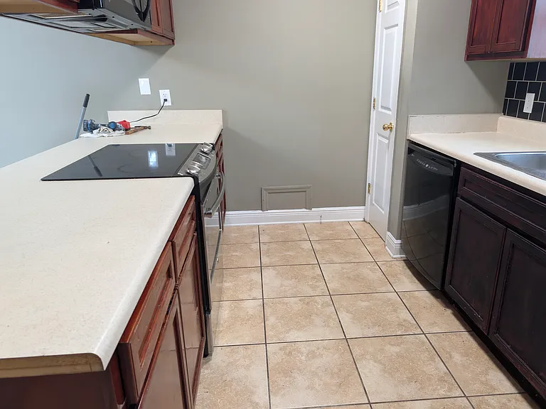 3327 Golden Rain Dr — Photo 12