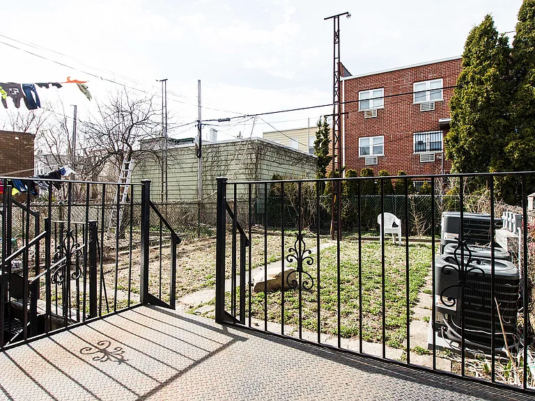 2025 Grove St #1A — Photo 17
