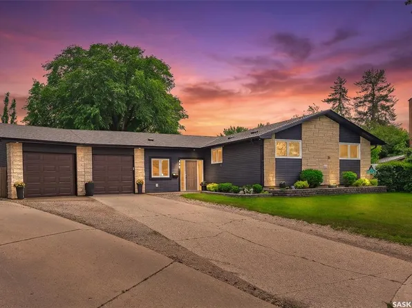 722 East DRIVE, Saskatoon, SK S7J 2X7