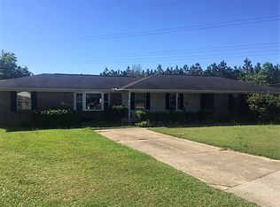 135 Windham Ct, Dothan, AL 36305
