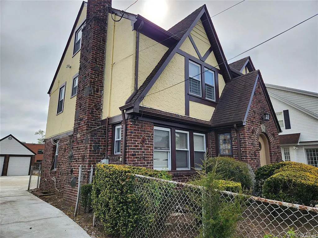 6 bed, 3.5 bath, 2800 sqft, $7,000 — Photo 3