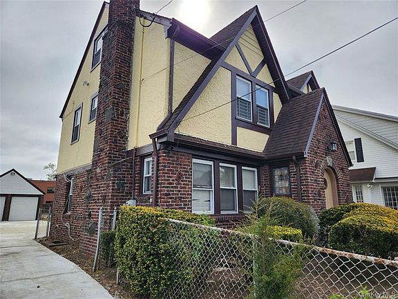 3rd image of 21 Nassau Pl
