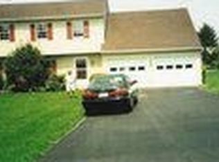 102 Evergreen Dr, Downingtown, PA 19335