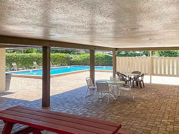 4th image of 3023 Beecher Dr E APT B