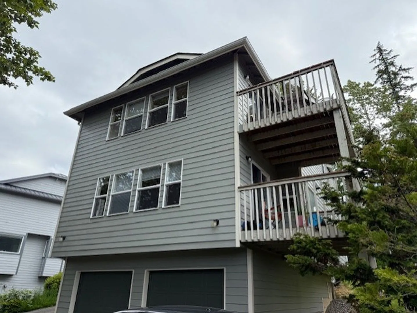 809 and 811 Blueberry Lane — Photo 3