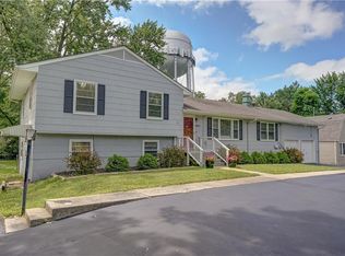 4011 Elledge Dr, Roeland Park, KS 66205