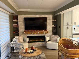 11005 Stony Creek Dr APT 1D, Palos Hills, IL