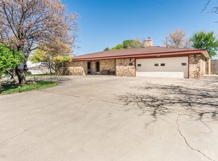 1224 E 2nd St, Dumas, TX 79029