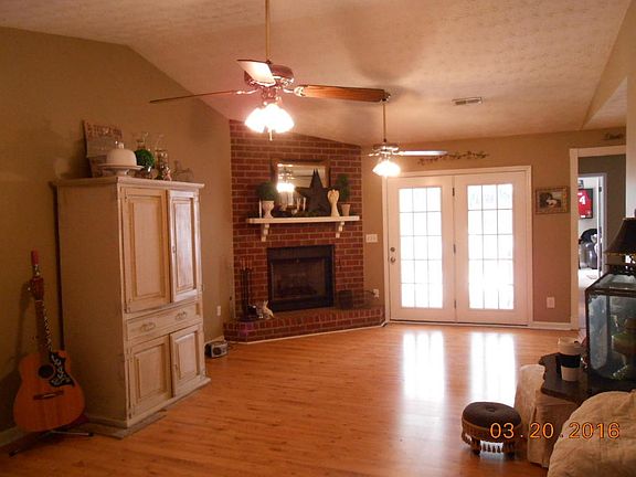 4th image of 8031 Phyllis Ln
