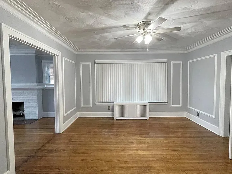2286 Calvert St — Photo 3