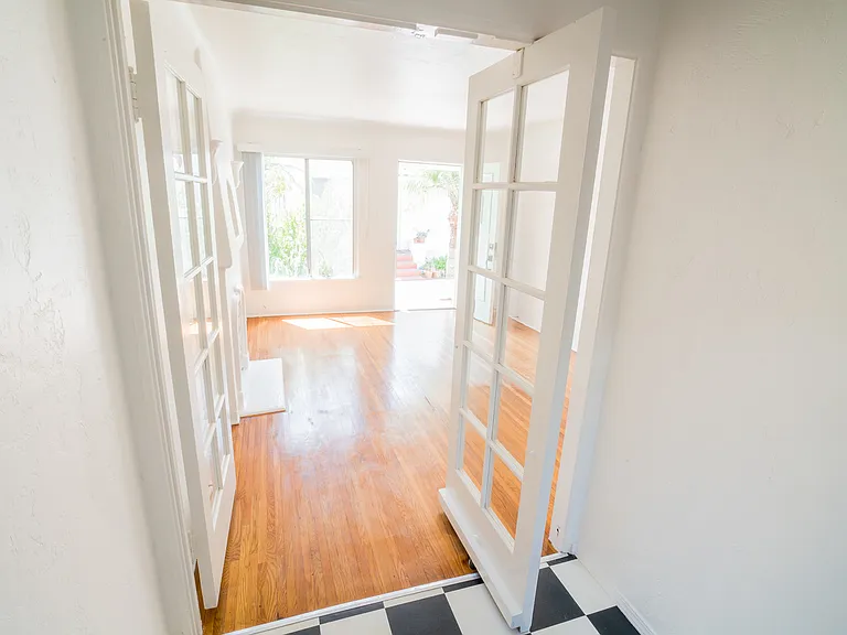818 Grant St — Photo 5