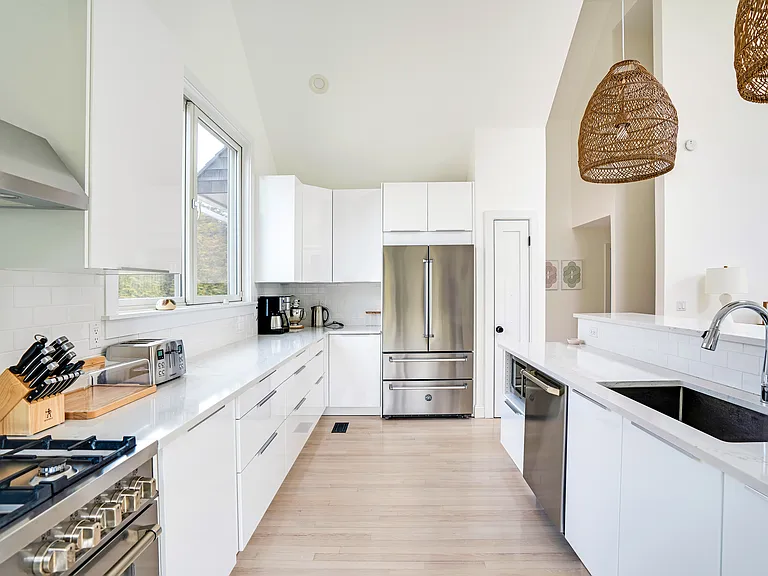 73 Sea Farm Ln — Photo 13