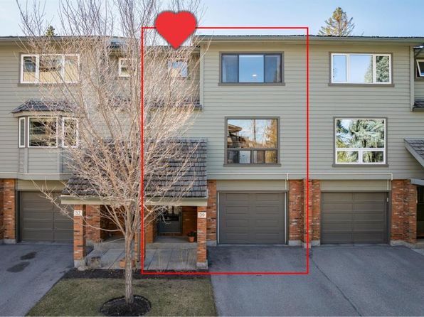 39 Point McKay Cres NW, Calgary, AB T3B 5C3