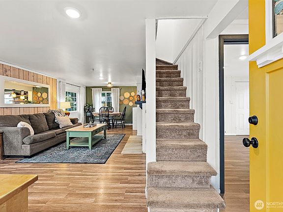 3rd image of 521 114th Street S