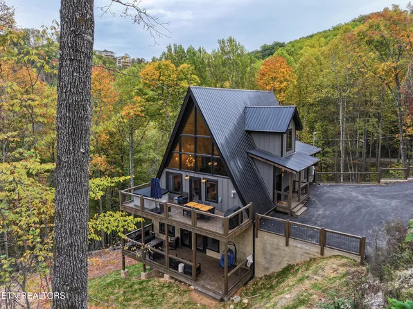 2313 Grey Fox Run, Sevierville, TN 37862