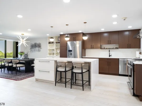 2 Claridge Dr #8AE, Verona Twp., NJ 07044