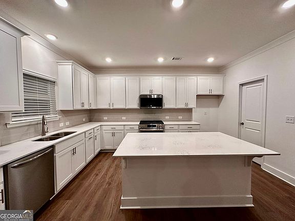 2nd image of 537 Hyde Ridge Trl