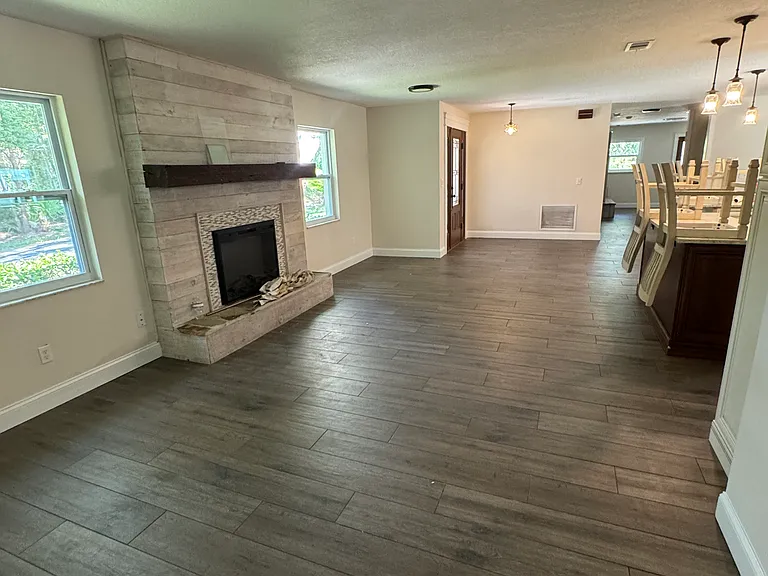 599 S Country Club Rd — Photo 5