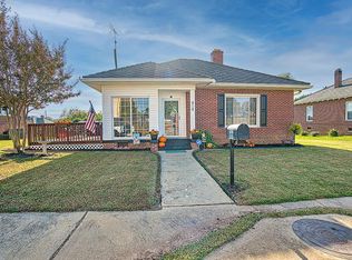 212 Draper St, Ninety Six, SC 29666