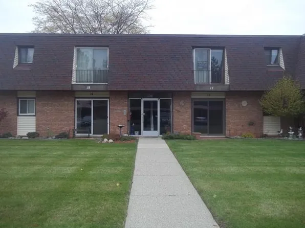 4819 Gull Rd APT 17, Lansing, MI 48917