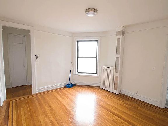 3rd image of 30-95 29th St #5A