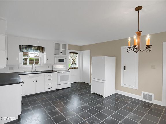 5th image of 1225 Turbot Ave