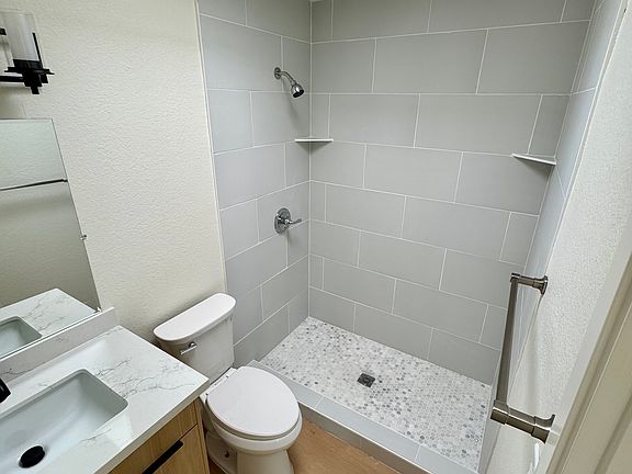 5th image of 7861 Macdonald Dr #7