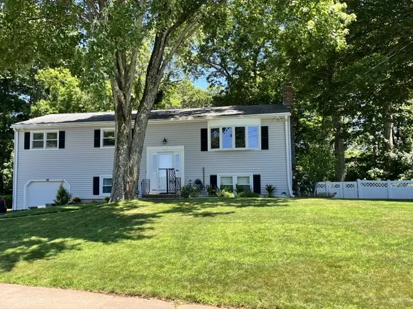 43 Sky View Cir, New Haven, CT 06514