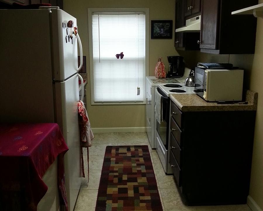 2nd image of 1101 Edgefield St APT A