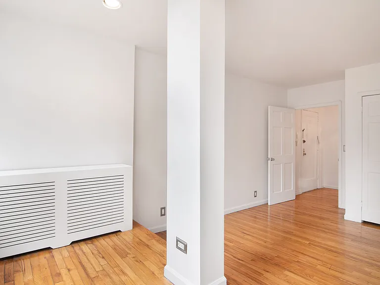 150 W 58th St #13B — Photo 10