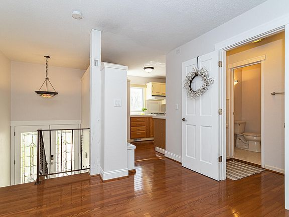 4th image of 3410 Harcourt Dr