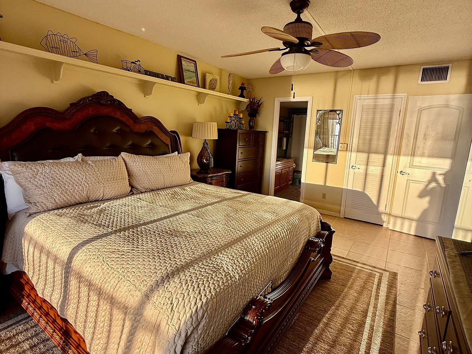 2131 Lakeview Dr — Photo 3
