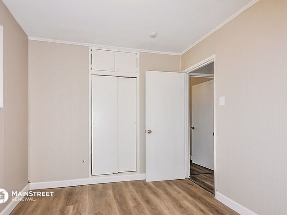 4th image of 9720 Cambria Dr