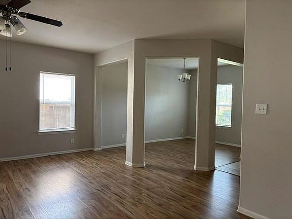 3rd image of 7434 Seabiscuit Bay Ln