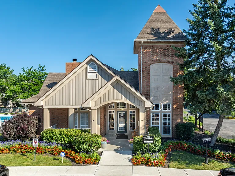 Tiffany Lakes — Photo 1