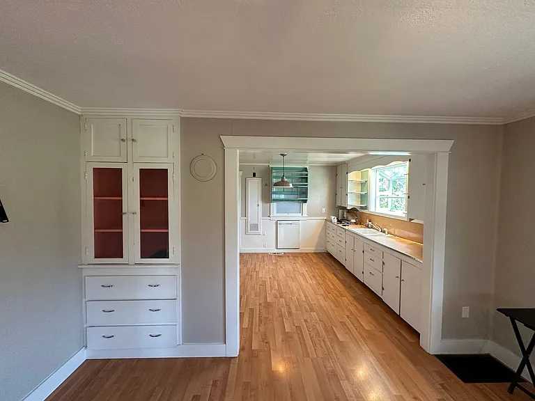 665 S Auburn St — Photo 6