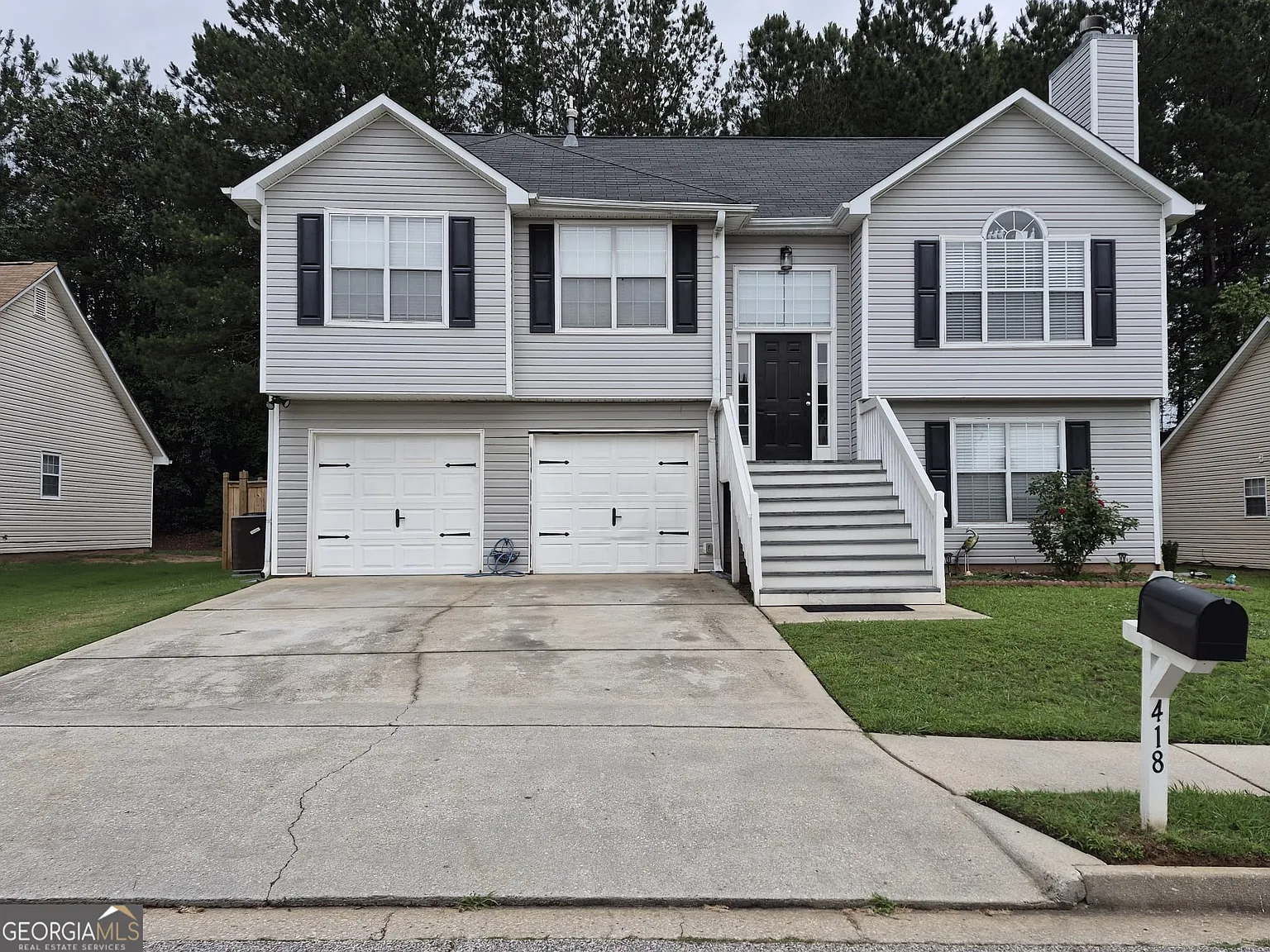 4 bed, 3.0 bath, 3926 sqft, $2,850 — Photo 1