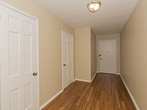 5th image of 13720 Shaker Blvd APT 703