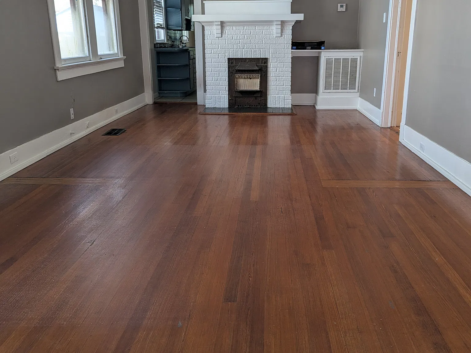 910 Picheloup Pl — Photo 2