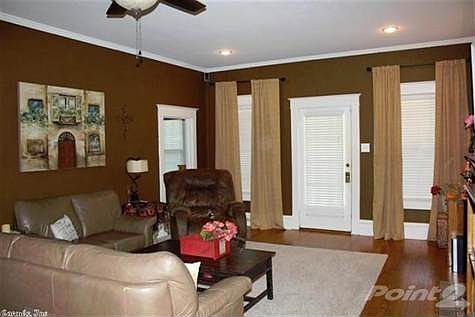 3rd image of 608 E Boswell St