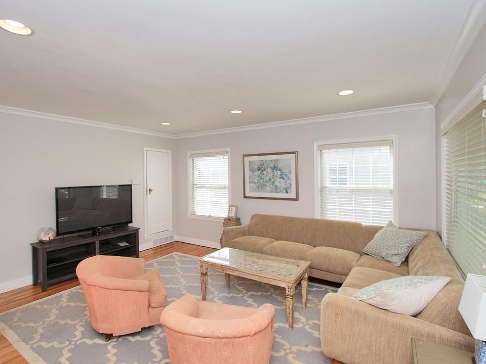 Living Room 3