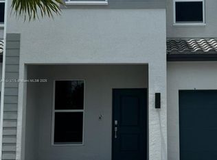 132 SW 184th Way #132, Hollywood, FL 33029