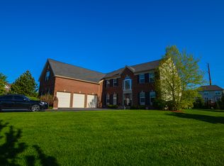 3500 Links Ct, Elgin, IL 60124