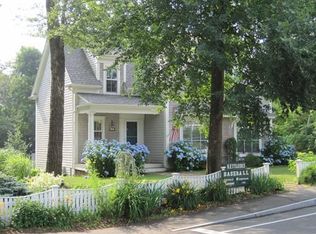 904 Main St, Cotuit, MA 02635