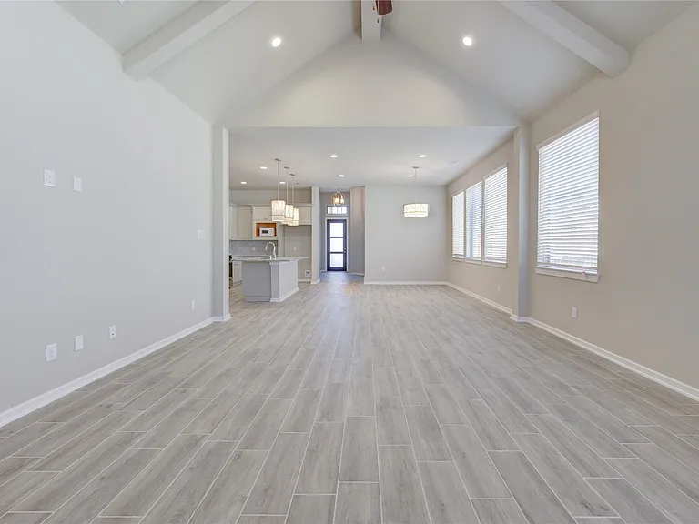 4203 Maple Glen Dr — Photo 9