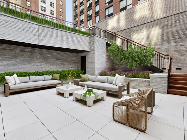 428 West 19th Street image 6 of 21