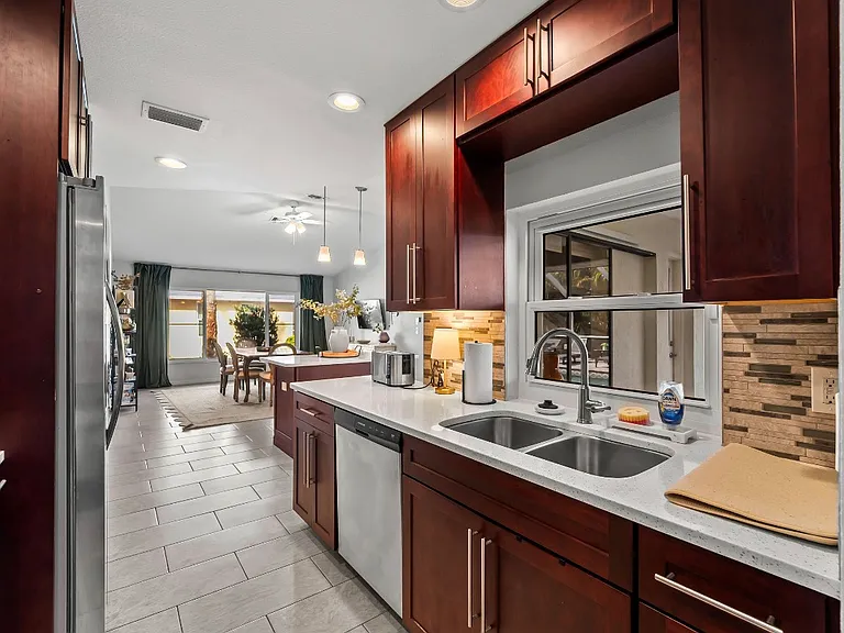 1535 Ultramarine Ln — Photo 10