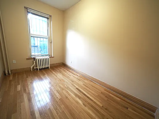 Rented by Compass | media 7