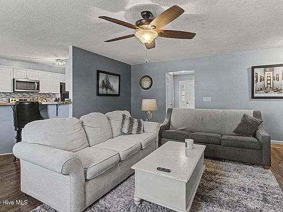 3rd image of 215 Larilin Drive