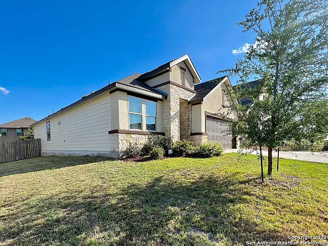 3 bed, 2.0 bath, 1667 sqft, $1,750 — Photo 1